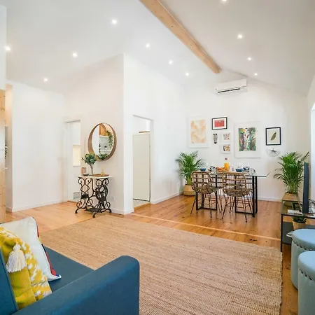 Chiado & Design Apartment