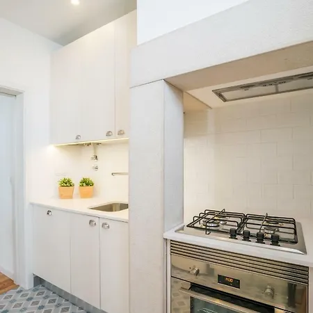 Chiado & Design Apartment *